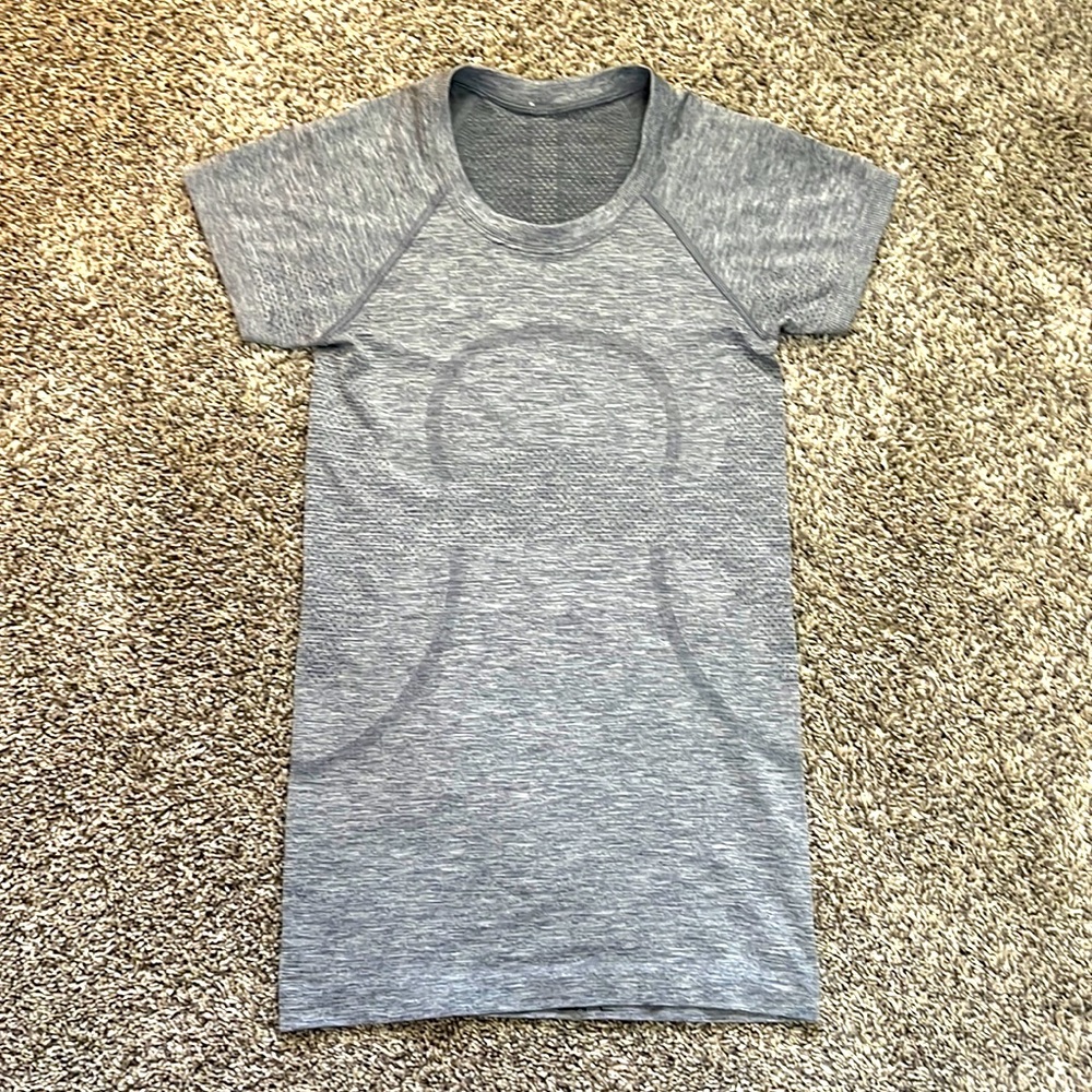 Lululemon Swiftly tech shirt